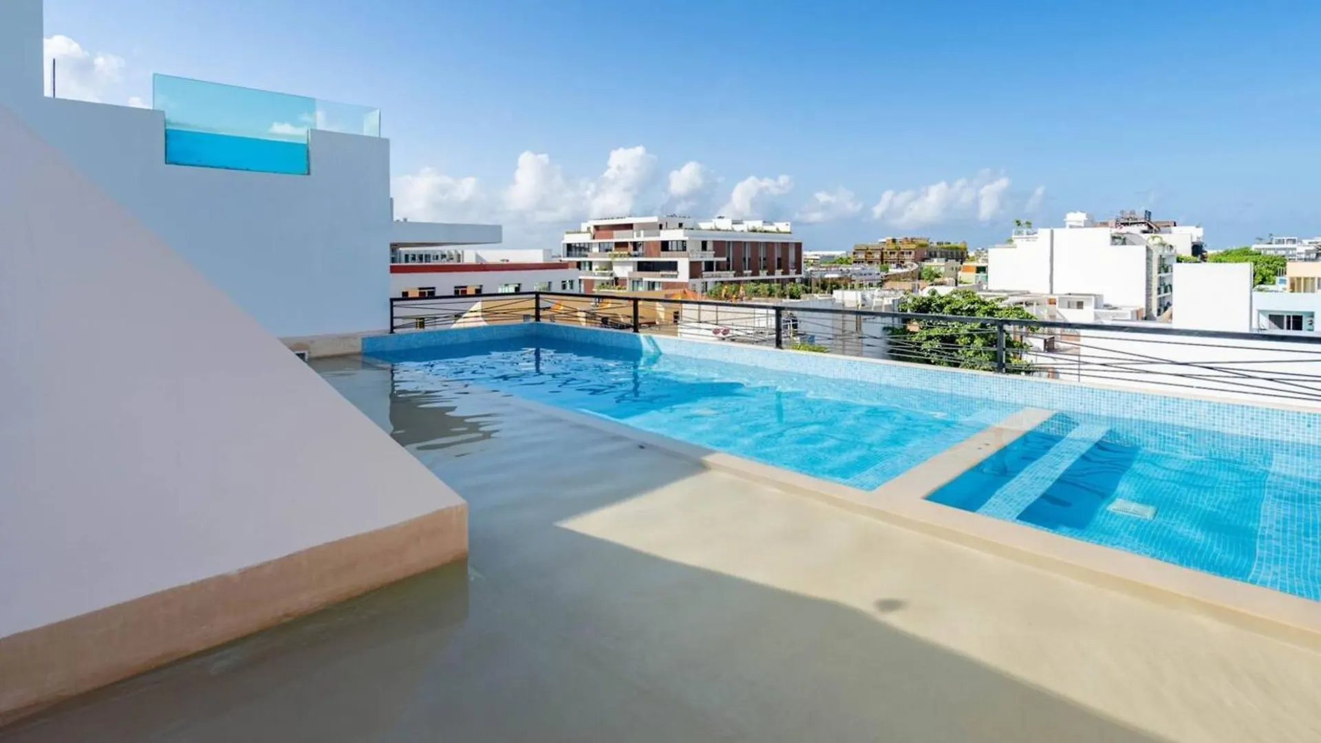 Emiliano 42 Condos Boutique Playa del Carmen 0*,  Meksika