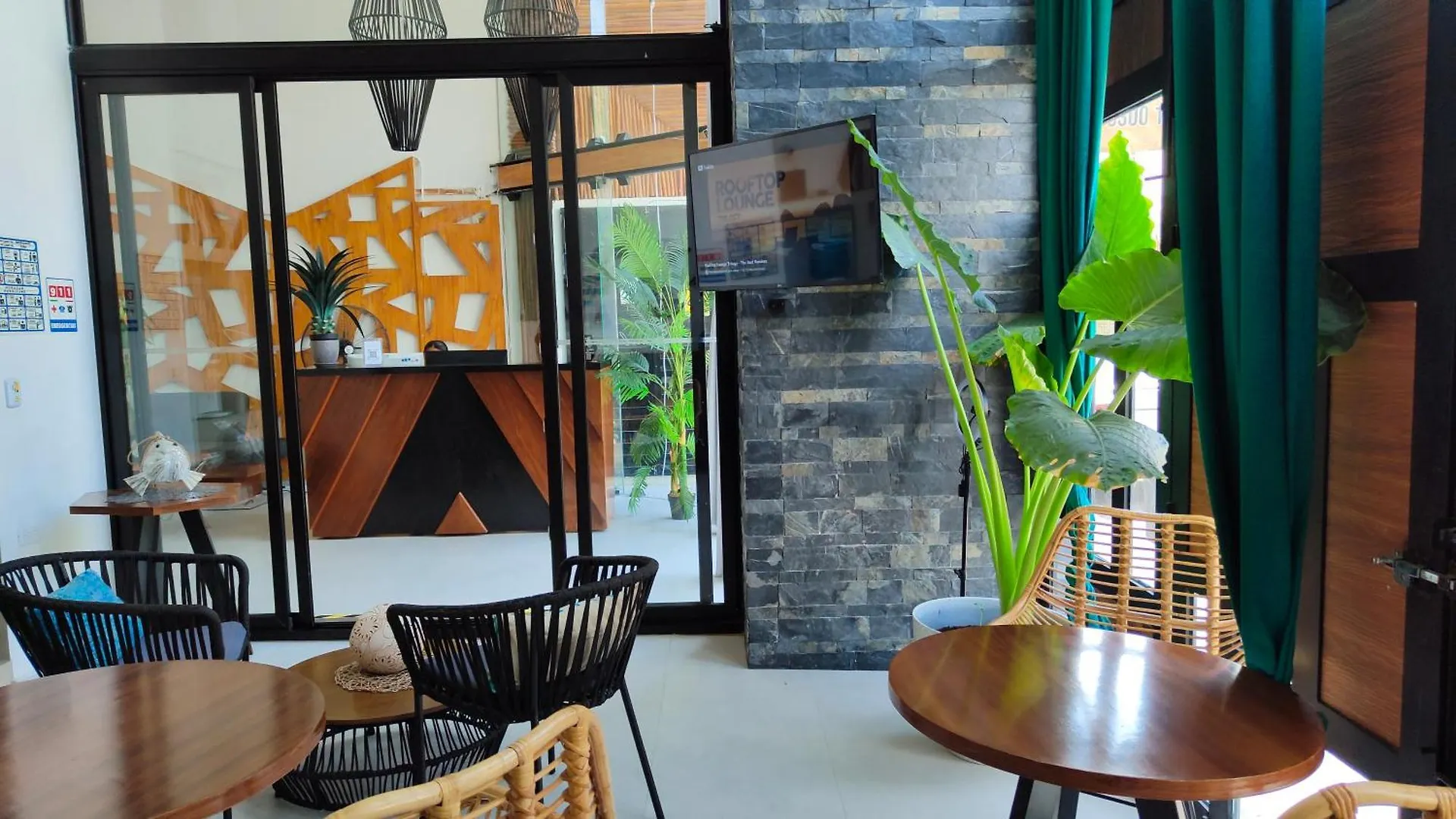 Emiliano 42 Condos Boutique Playa del Carmen Apart Otel